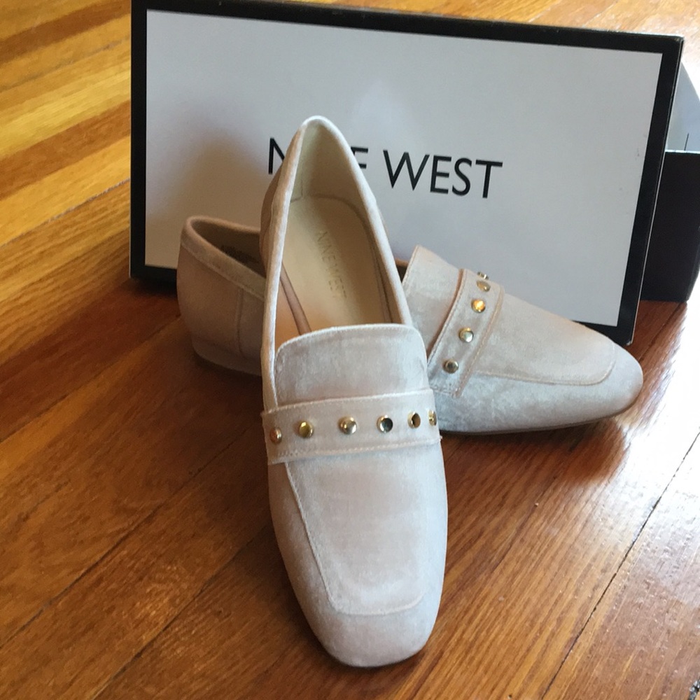 Brand new Nine West pink velvet loafer size 8.5